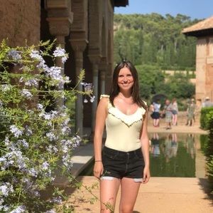 Meet your Posher, Jennifer